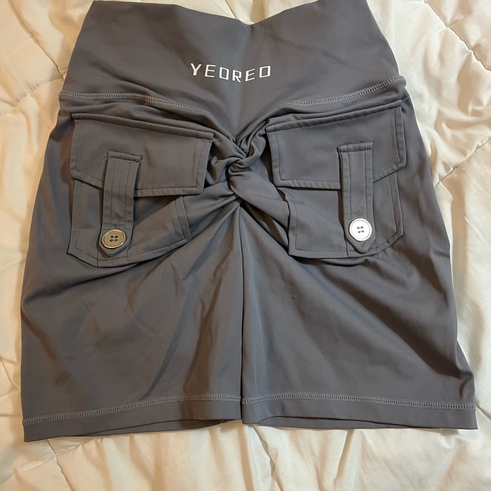Yeoreo Women's Gray Athletic Shorts - Picture 5 of 9